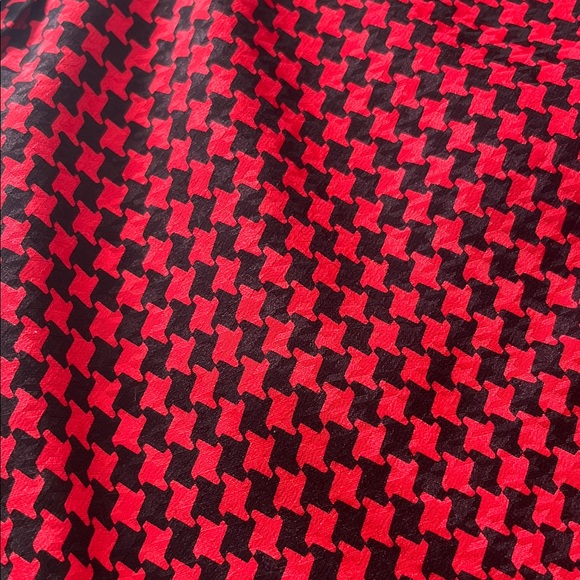 Vintage Tamotsu Women's Red &Black Houndstooth Silk Blouse - Picture 5 of 6